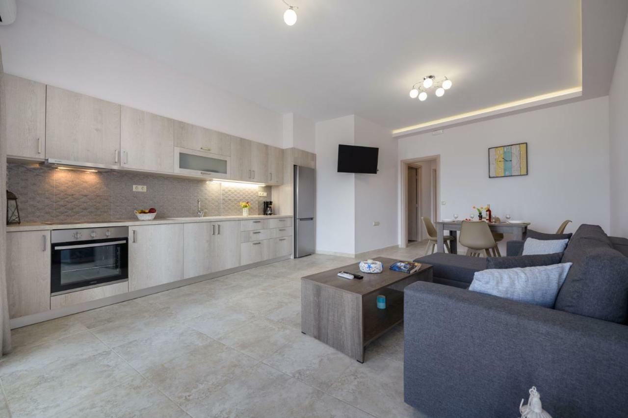 Coral Sea Apartment Kokkinos Pyrgos Zewnętrze zdjęcie